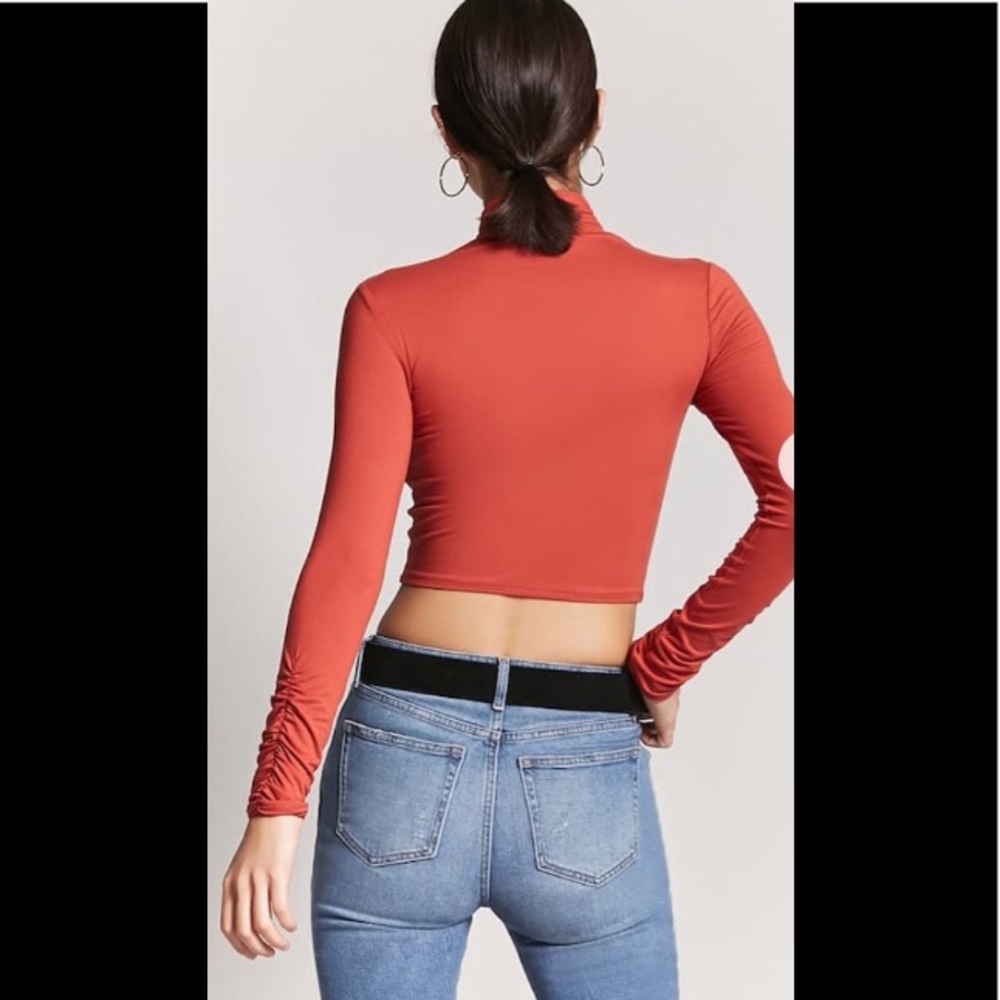 Beautiful Crop Top - Picture 7 of 8
